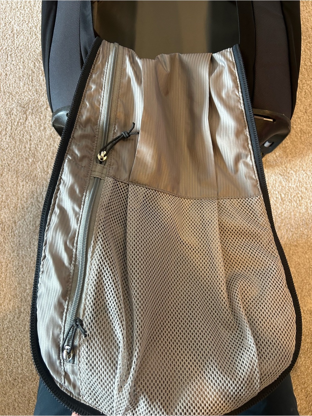 OSPREY Contrail Carryon Luggage - Picture 7 of 7